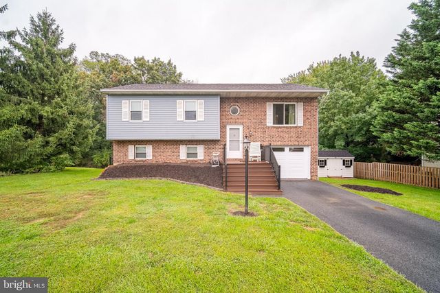 1711 VALLEY VISTA DR, York, PA 17406