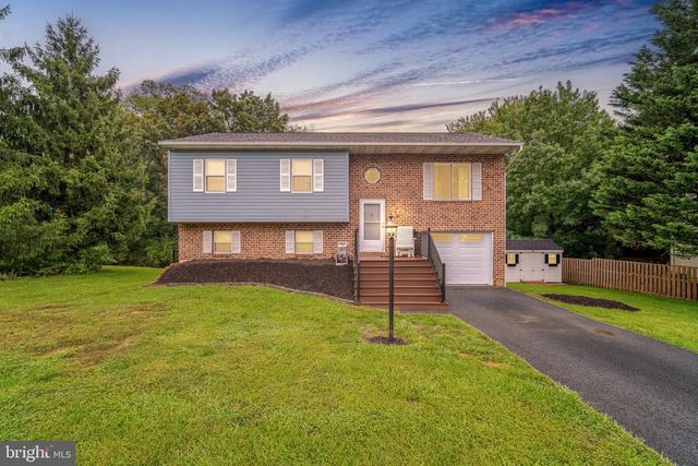 1711 VALLEY VISTA DR, York, PA 17406