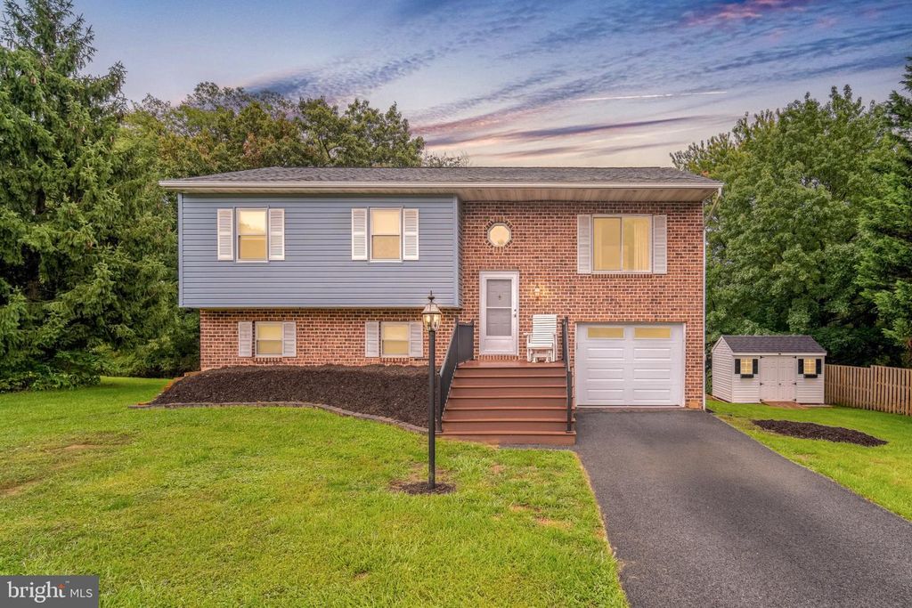 1711 VALLEY VISTA DR, York, PA 17406