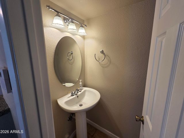 1809 E FRIER Drive 2, Phoenix, AZ 85020