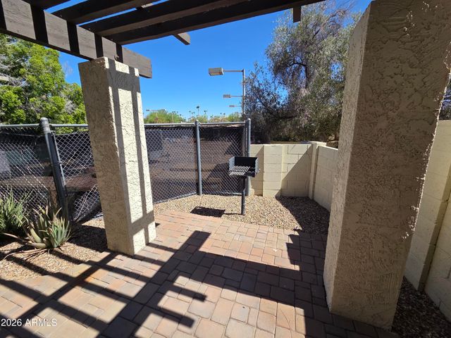 1809 E FRIER Drive 2, Phoenix, AZ 85020