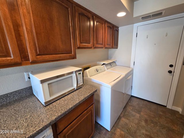 1809 E FRIER Drive 2, Phoenix, AZ 85020