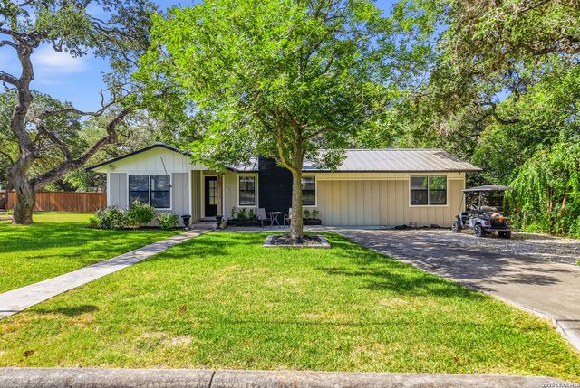 227 W HIGHLAND DR, Boerne, TX 78006