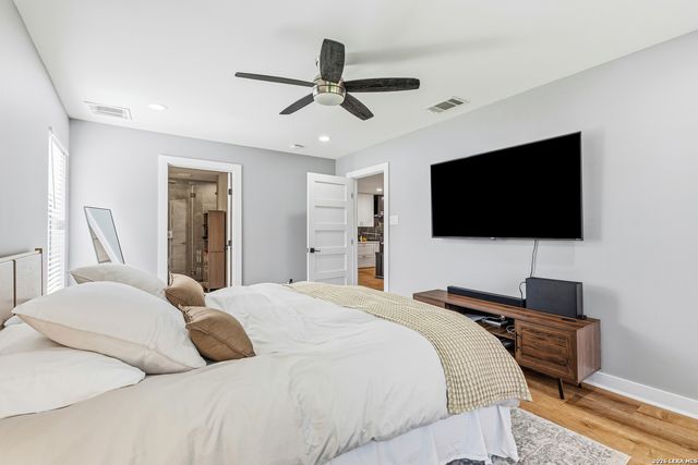 227 W HIGHLAND DR, Boerne, TX 78006