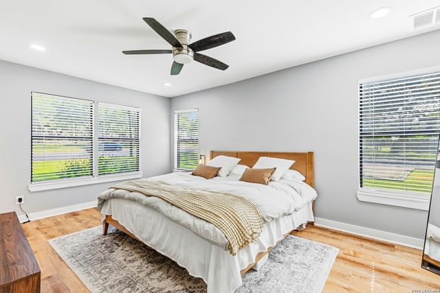 227 W HIGHLAND DR, Boerne, TX 78006