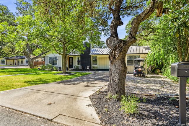 227 W HIGHLAND DR, Boerne, TX 78006