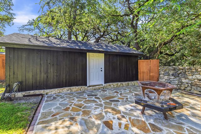 227 W HIGHLAND DR, Boerne, TX 78006