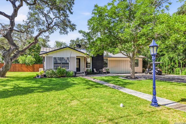 227 W HIGHLAND DR, Boerne, TX 78006