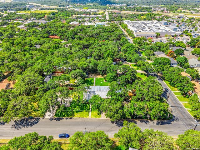 227 W HIGHLAND DR, Boerne, TX 78006