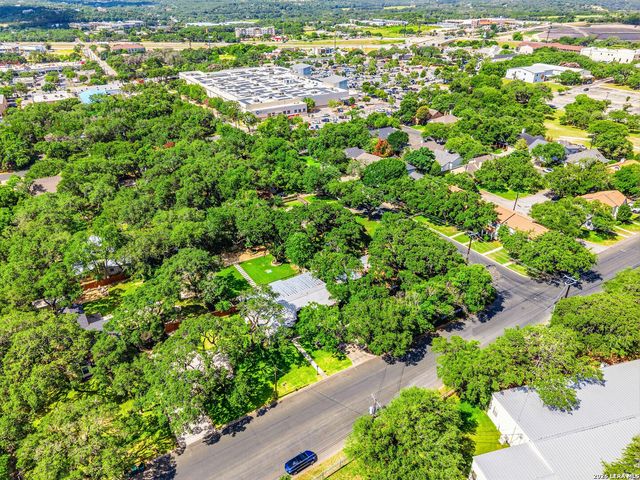227 W HIGHLAND DR, Boerne, TX 78006