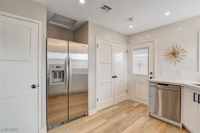 1017 Oakey Boulevard, Las Vegas, NV 89104