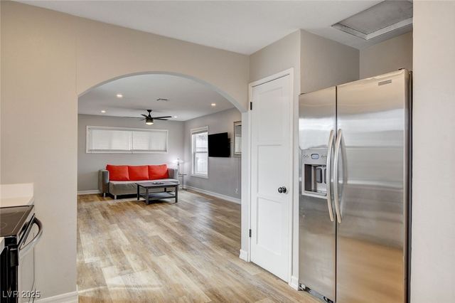 1017 Oakey Boulevard, Las Vegas, NV 89104