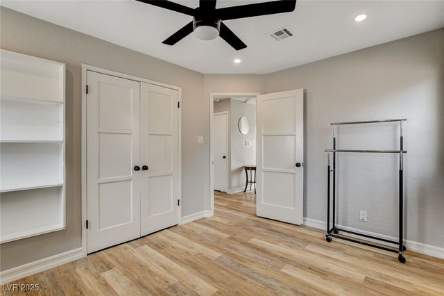 1017 Oakey Boulevard, Las Vegas, NV 89104