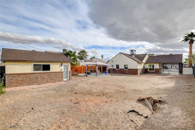 1017 Oakey Boulevard, Las Vegas, NV 89104