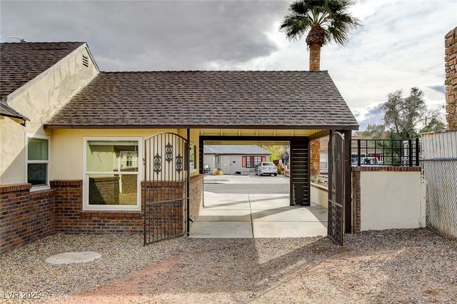 1017 Oakey Boulevard, Las Vegas, NV 89104