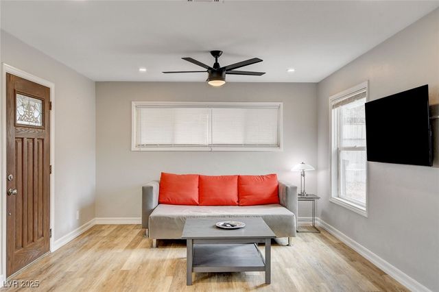 1017 Oakey Boulevard, Las Vegas, NV 89104