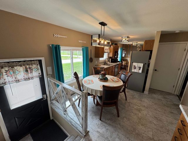 1111 5th Avenue, Ackley, IA 50601