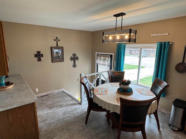1111 5th Avenue, Ackley, IA 50601
