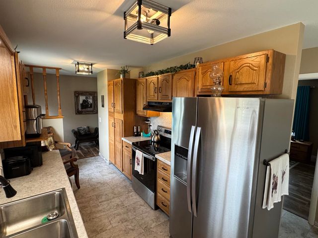 1111 5th Avenue, Ackley, IA 50601