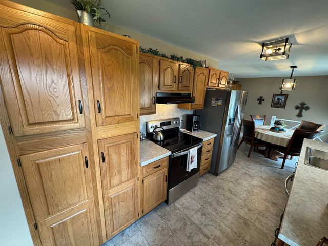 1111 5th Avenue, Ackley, IA 50601