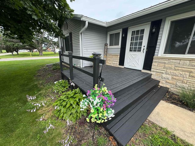 1111 5th Avenue, Ackley, IA 50601
