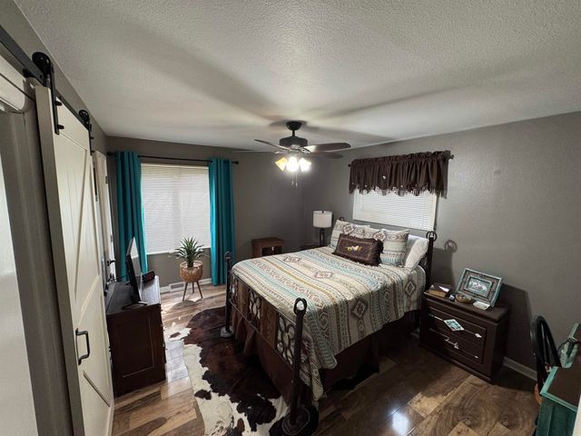 1111 5th Avenue, Ackley, IA 50601