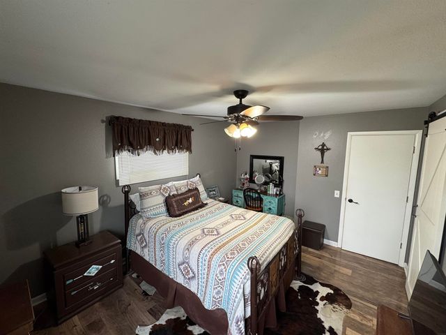 1111 5th Avenue, Ackley, IA 50601