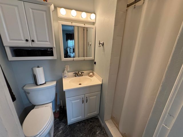 1111 5th Avenue, Ackley, IA 50601