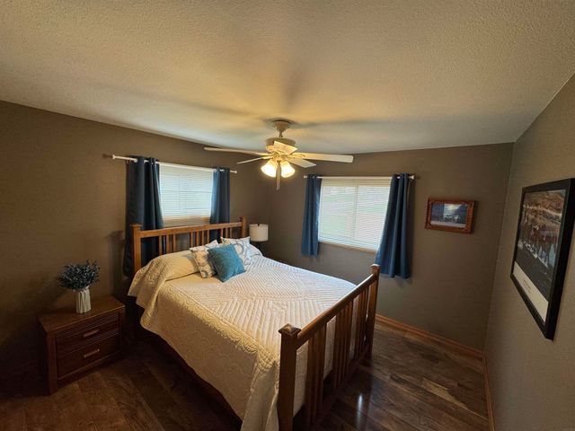 1111 5th Avenue, Ackley, IA 50601