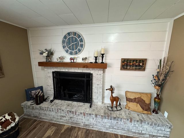 1111 5th Avenue, Ackley, IA 50601