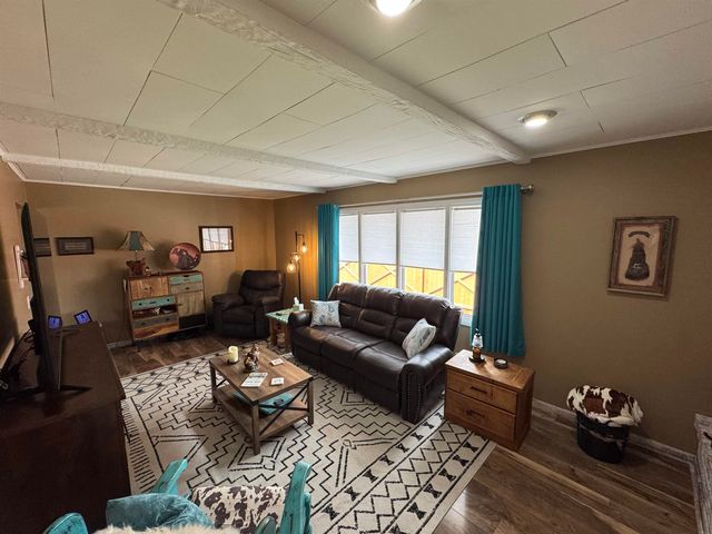 1111 5th Avenue, Ackley, IA 50601