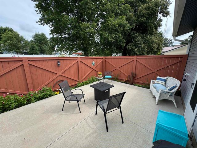 1111 5th Avenue, Ackley, IA 50601