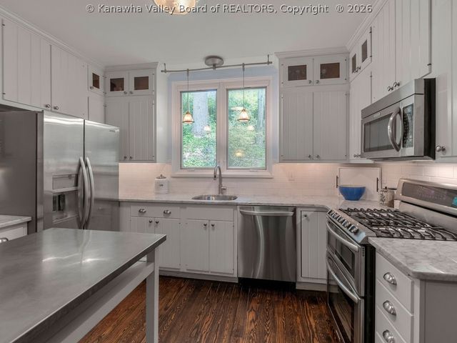 930 Lower Ridgeway Road, Charleston, WV 25314