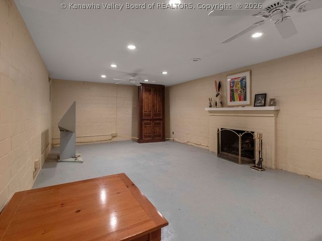 930 Lower Ridgeway Road, Charleston, WV 25314