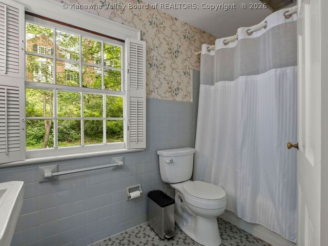 930 Lower Ridgeway Road, Charleston, WV 25314