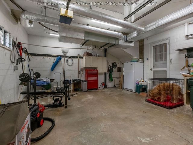 930 Lower Ridgeway Road, Charleston, WV 25314