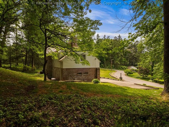 930 Lower Ridgeway Road, Charleston, WV 25314