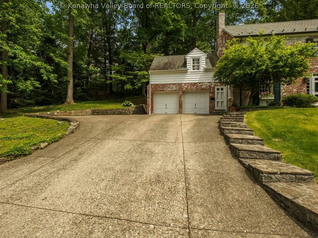 930 Lower Ridgeway Road, Charleston, WV 25314
