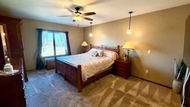 105 Hillwood Drive, Lake City, MN 55041