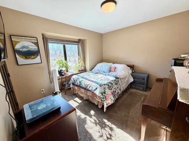 105 Hillwood Drive, Lake City, MN 55041