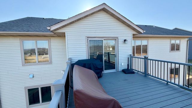 105 Hillwood Drive, Lake City, MN 55041