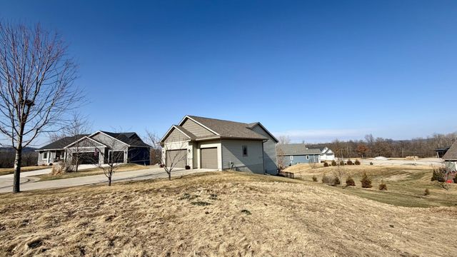 105 Hillwood Drive, Lake City, MN 55041