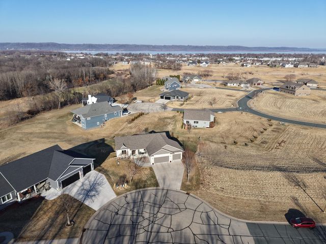 105 Hillwood Drive, Lake City, MN 55041