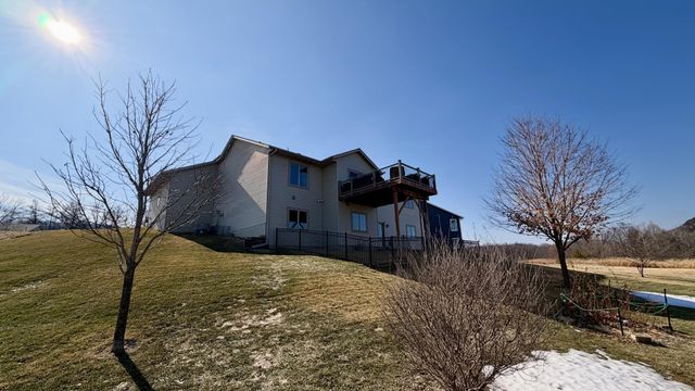 105 Hillwood Drive, Lake City, MN 55041