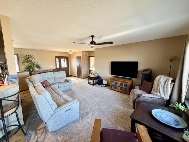 105 Hillwood Drive, Lake City, MN 55041