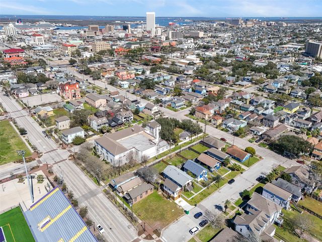 1326 27th Street, Galveston, TX 77550