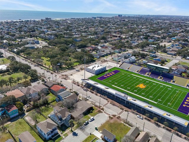 1326 27th Street, Galveston, TX 77550