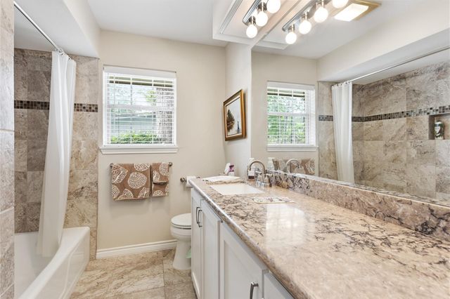 1301 Plantation Drive, Dickinson, TX 77539