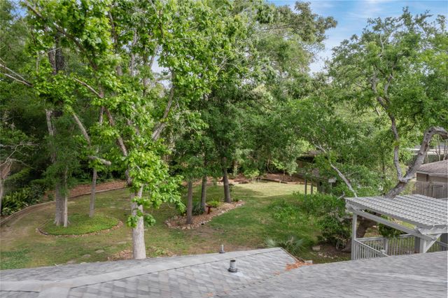 1301 Plantation Drive, Dickinson, TX 77539