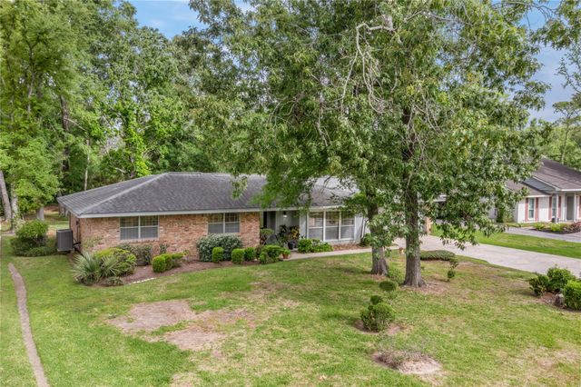 1301 Plantation Drive, Dickinson, TX 77539